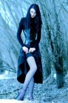 82378-gothic-girl-in-fishnets_880x660.jpg