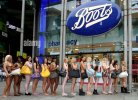 alicia-duval-and-other-naked-women-queue-for-skin-cream-london-GA2R95 (1).jpg