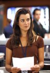 Cote-on-set-of-NCIS-cote-de-pablo-8507139-1439-2098-3787512042.jpg