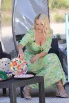 holly-willoughby-v0-99t0kywxlegf1.webp