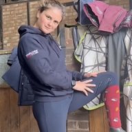 Amythenaughtyfarmgirl