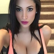 bustyqueenie